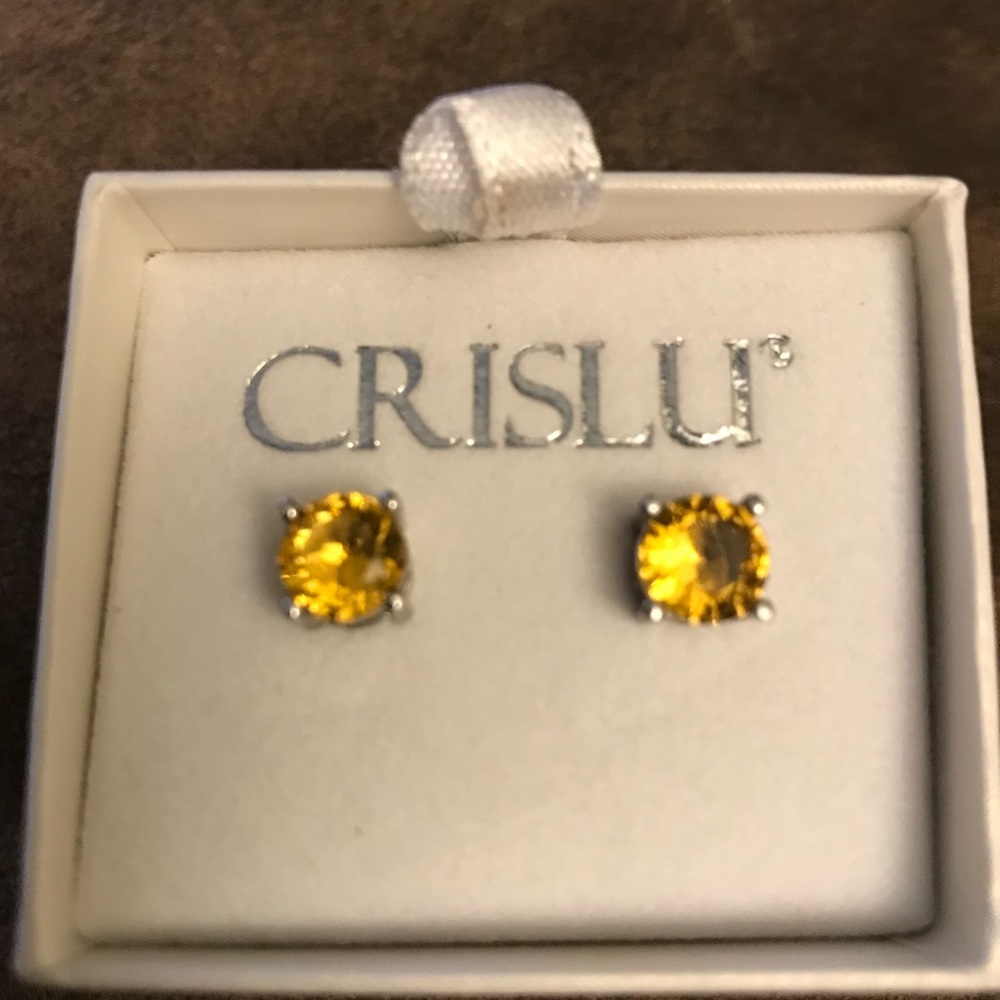 Crislu amber solitaire earrings.  Beautiful with box.